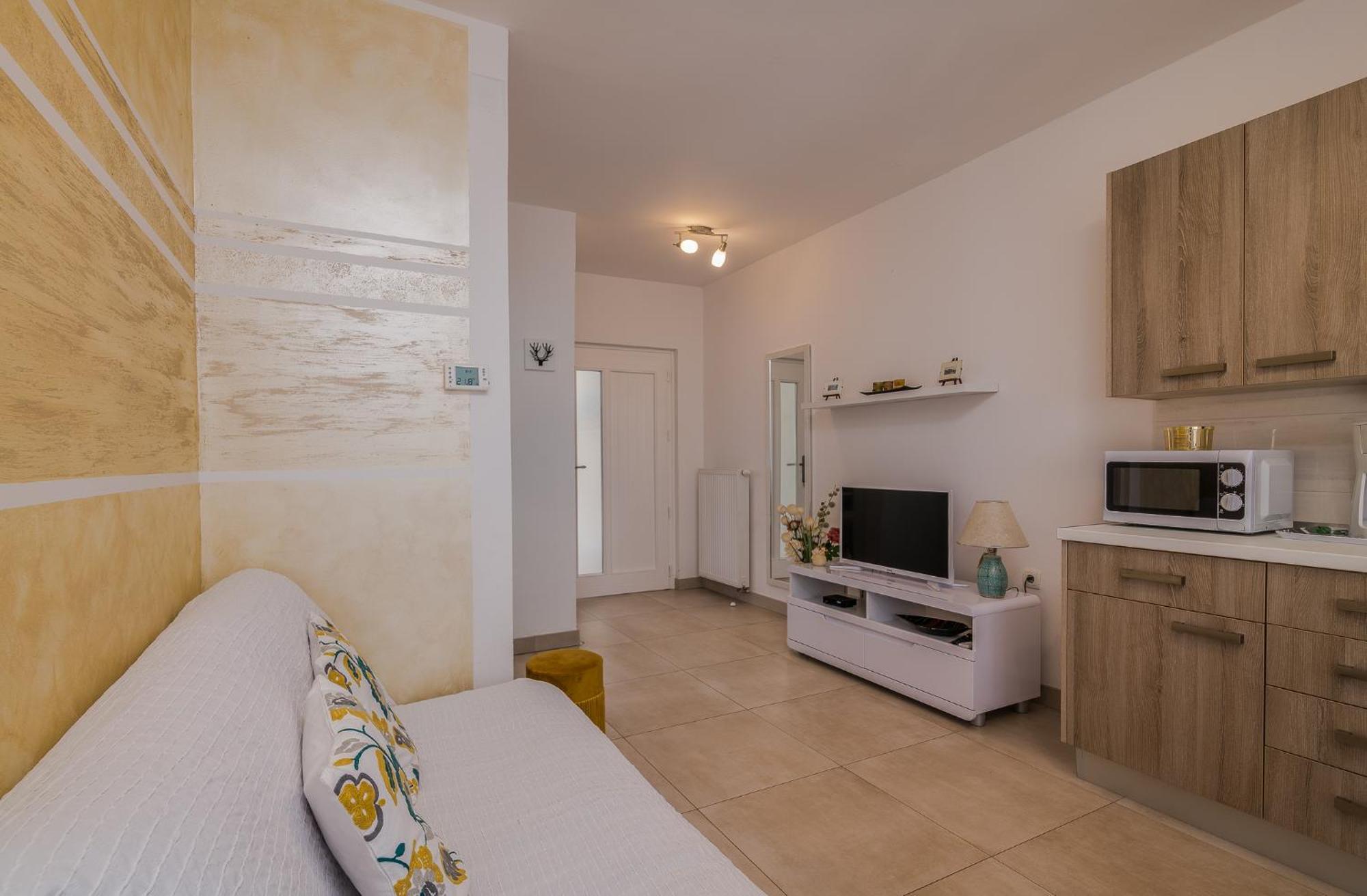 Apartments Prendivoj Малинська Екстер'єр фото